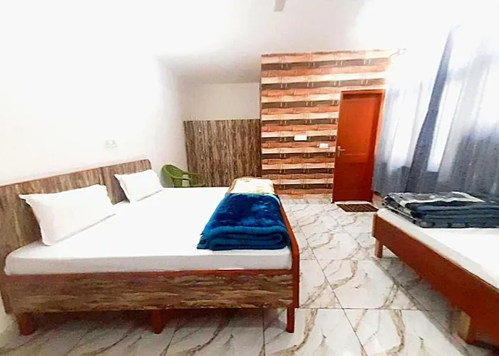Chandu Inn